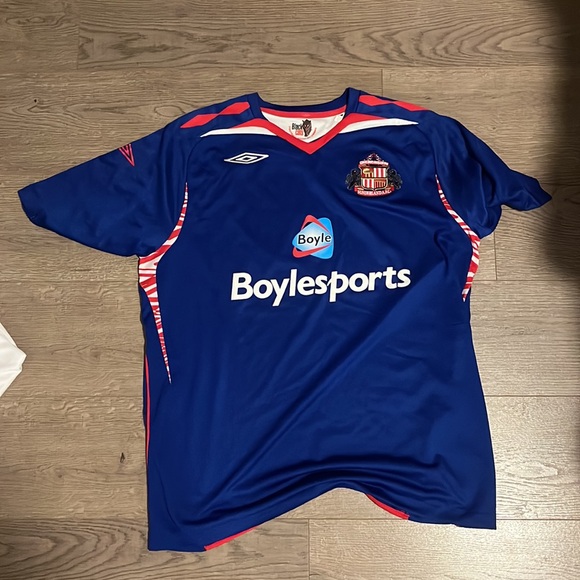 Two Sunderland Umbro jerseys - Picture 4 of 7